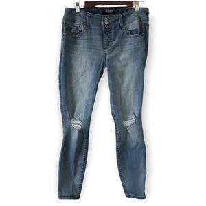 Torrid premium light wash jegging